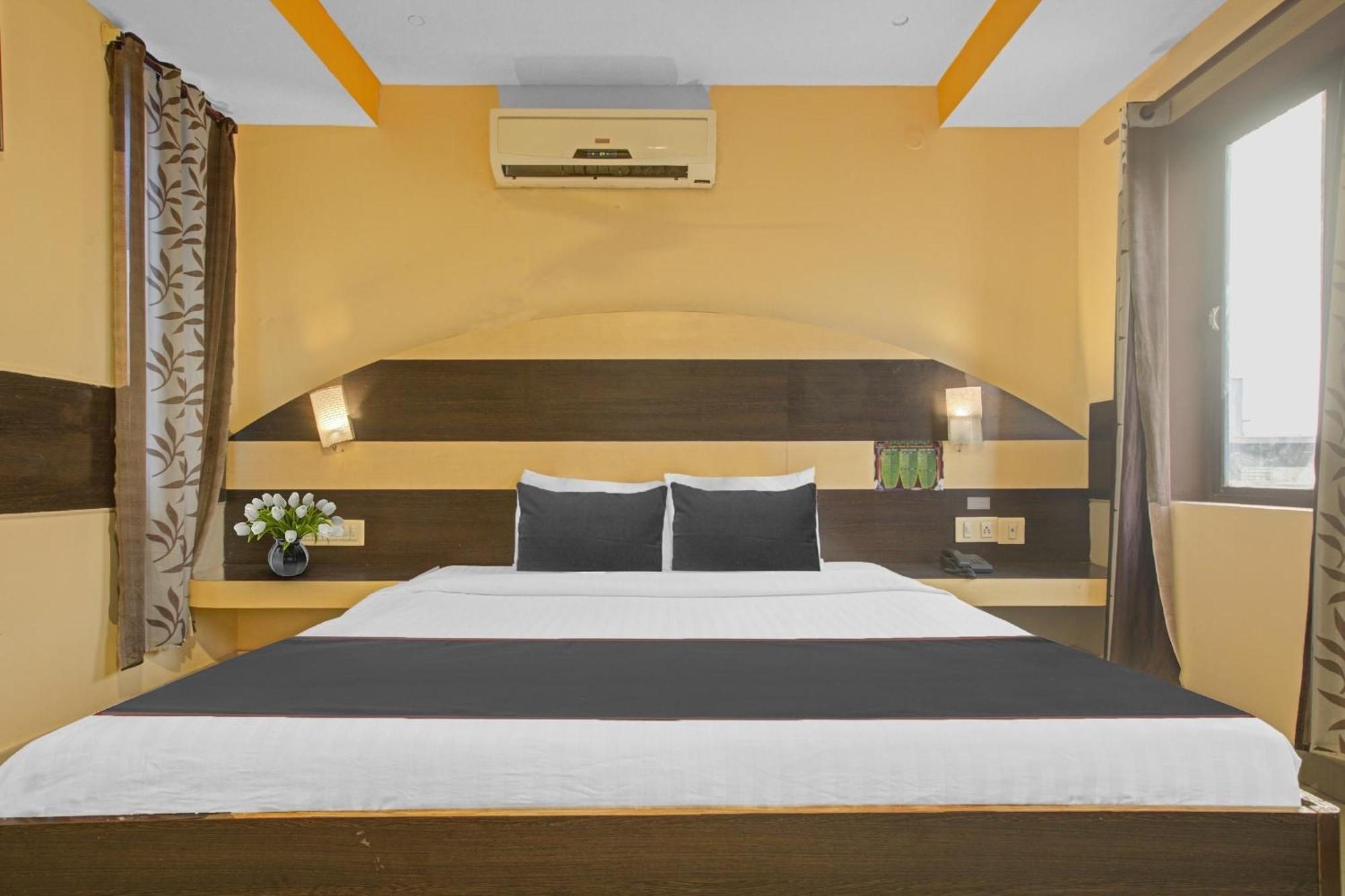 Collection O Mgr Inn Пондичери Екстериор снимка